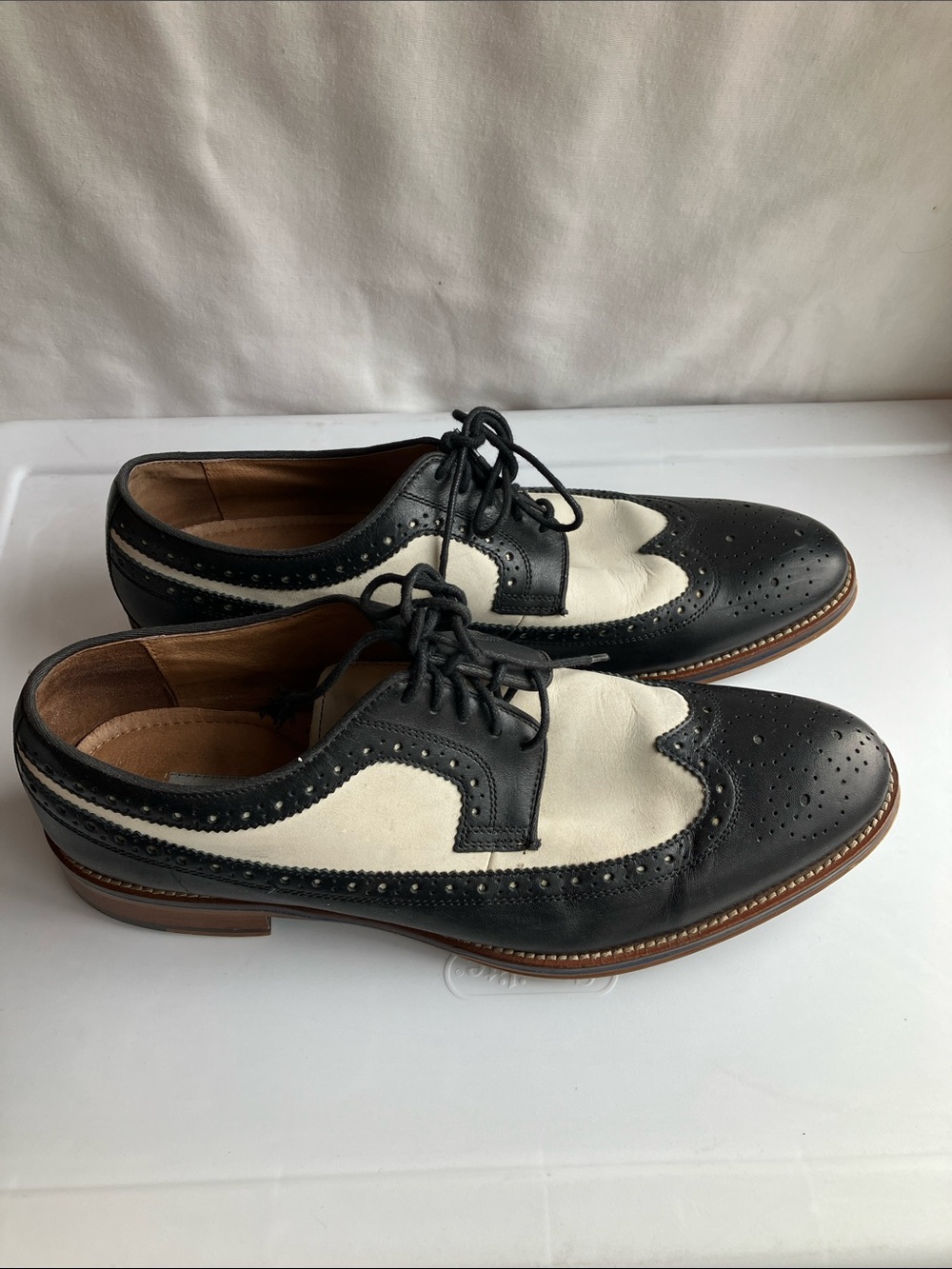 Johnston & Murphy Conard Wingtip spectator Oxford dress shoes b&w